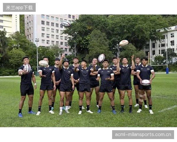 橄榄球团队配合比拼体能与意志双重胜利